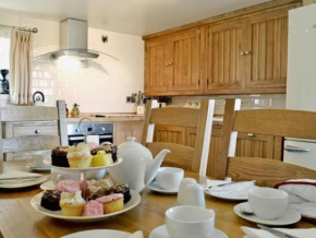 Serene Golygfar Cottage Retreat in Ystrad Meurig